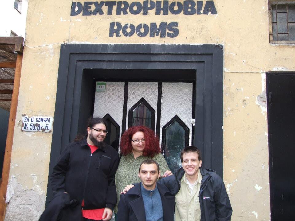 Dextrophobia Rooms – The First Room Vol. 1